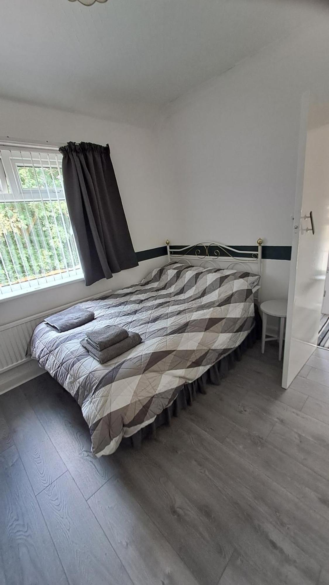 Dalton House - Three Bedroom Property Stretford Free Parking Near The Trafford Centre Манчестър Екстериор снимка
